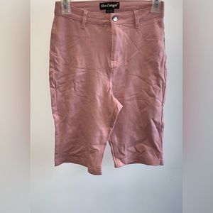 Women’s Stretchy Pink Bermuda Shorts Size Medium